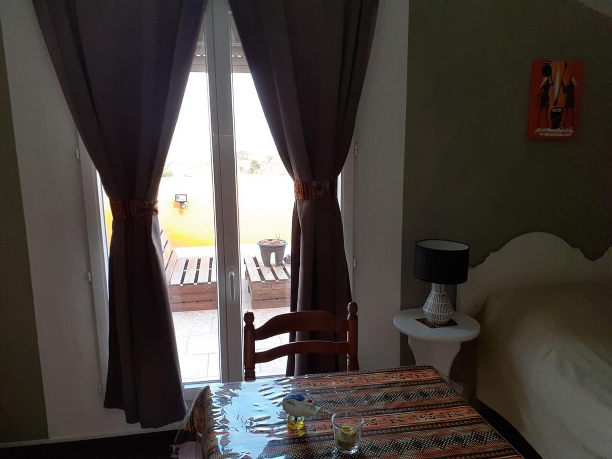 Bed and Breakfast Cote De France Fundura Exterior foto