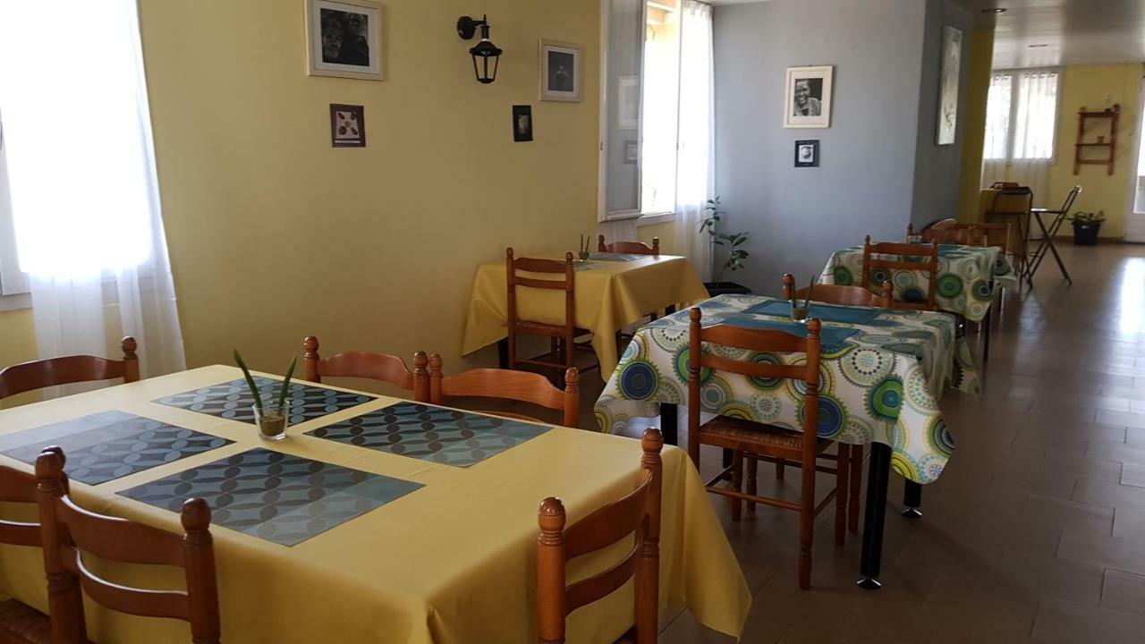 Bed and Breakfast Cote De France Fundura Exterior foto